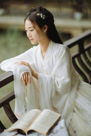 红气球2022